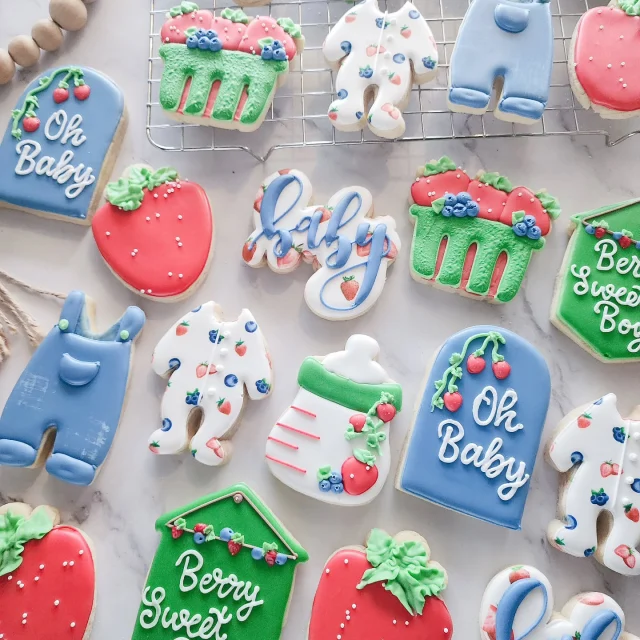A Berry Sweet Boy is on the way! 🍓🫐🍓

#sugarcookies #customcookies #cookiesofinstagram #sugarcookieartist #marysvilleohio #richwoodohio #birthdaycookies #ohiosmallbusiness #sugarcookiemarketing #royalicing #royalicingcookies #cookier #instacookies #cookiedesign #cookiedecorator #columbusfoodie #babyshowercookies #berrybabyshower